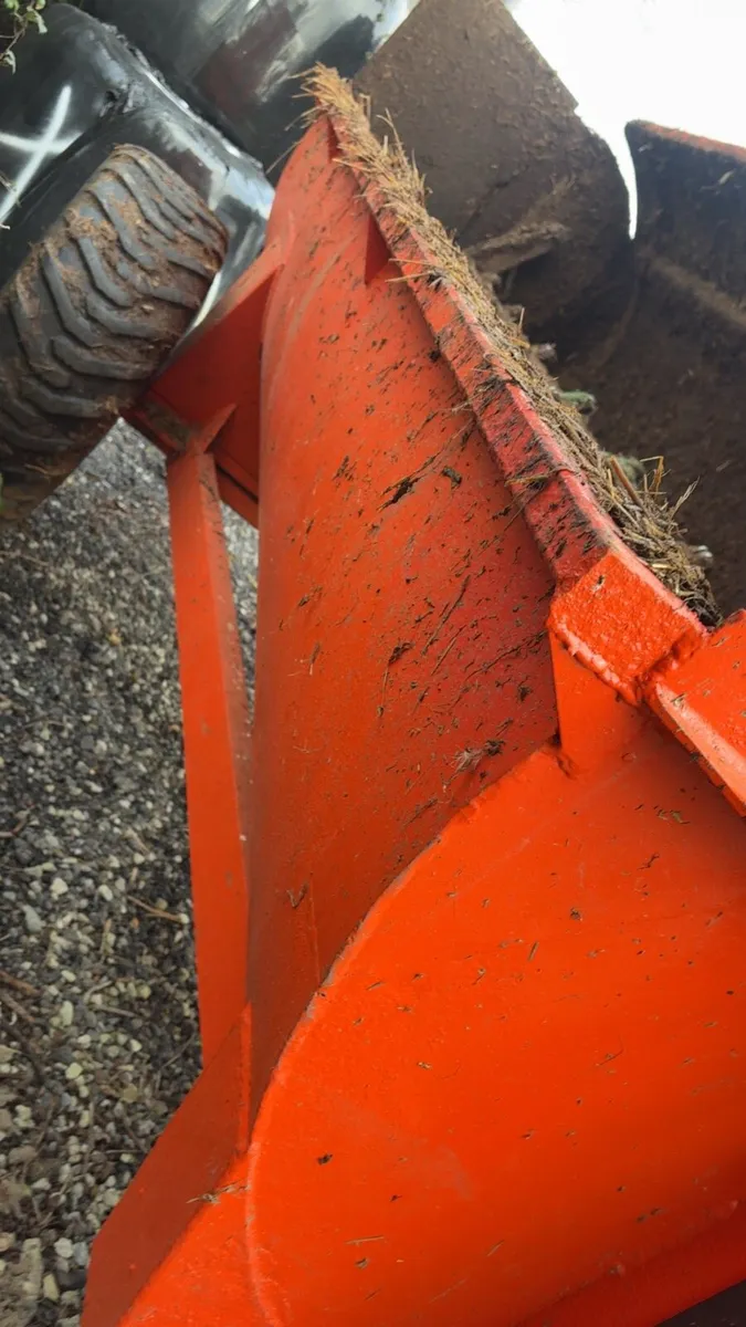 Abbey 2070 dung spreader - Image 4