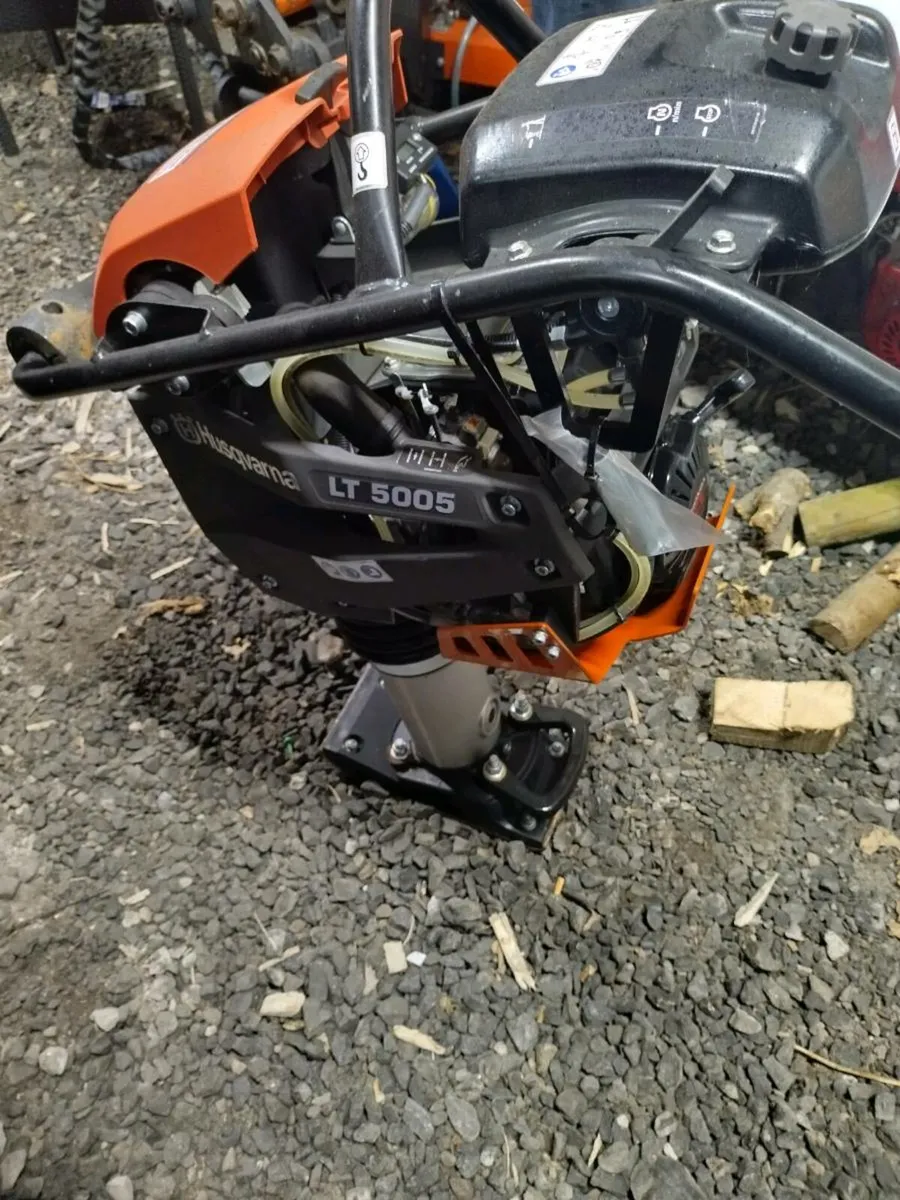 New never used road saw and jumping jack - Image 2