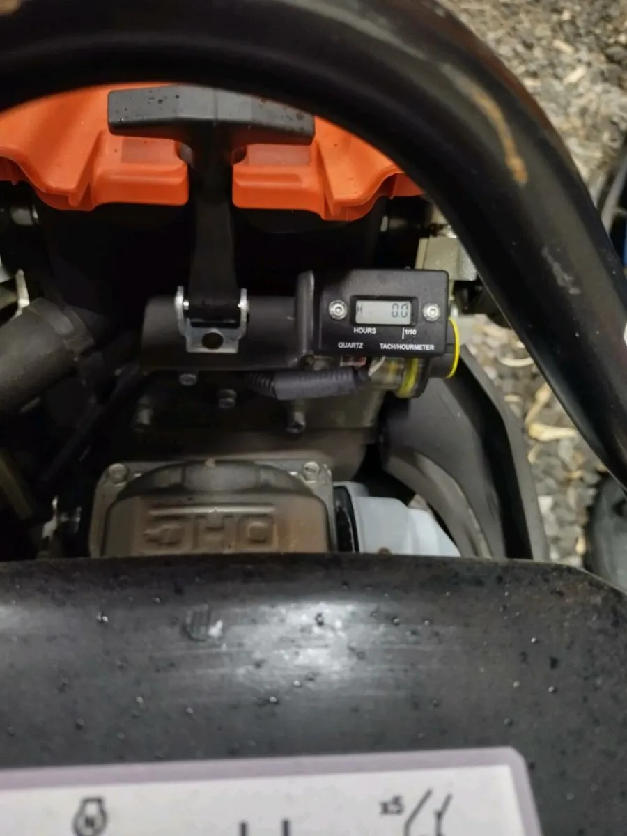 New never used road saw and jumping jack - Image 3