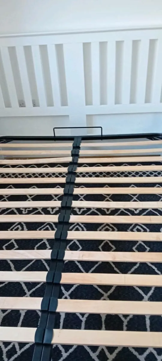 5ft White wooden ottoman storage bed frame - Image 2