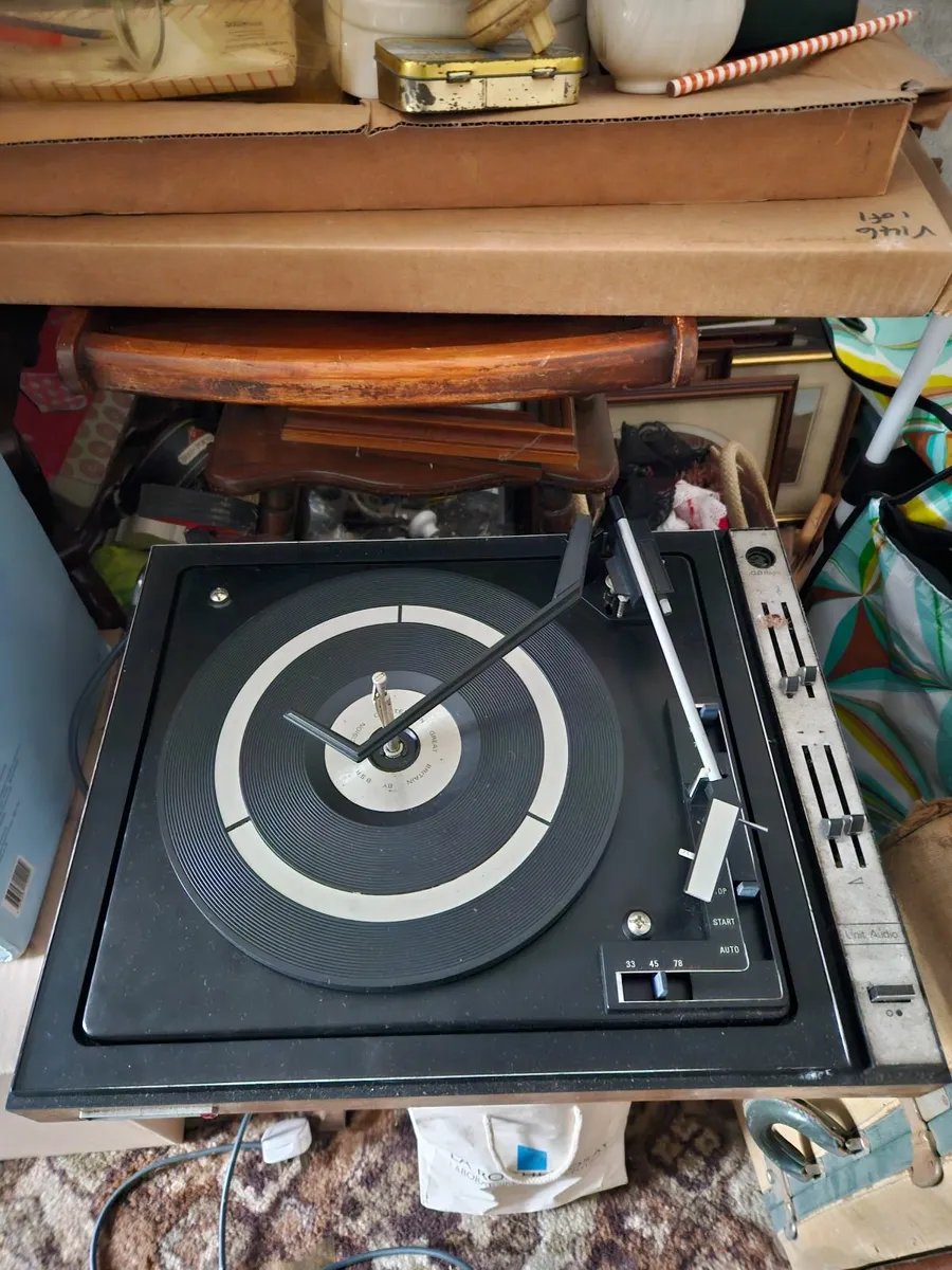Vintage Record Player - Image 2