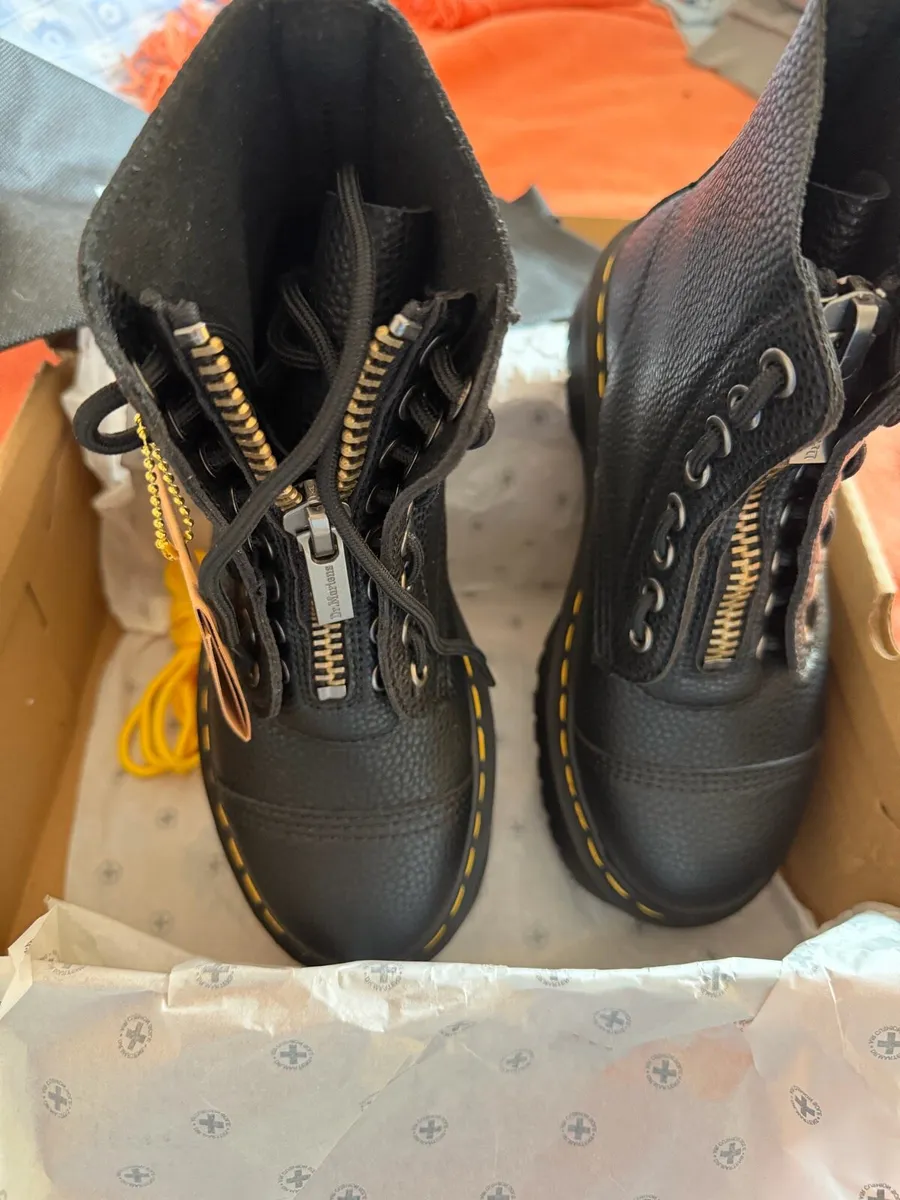 Doc martens - Image 2