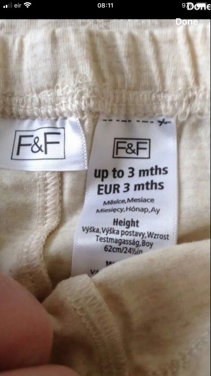 Girls two piece suit 0/3 mths €3 - Image 3