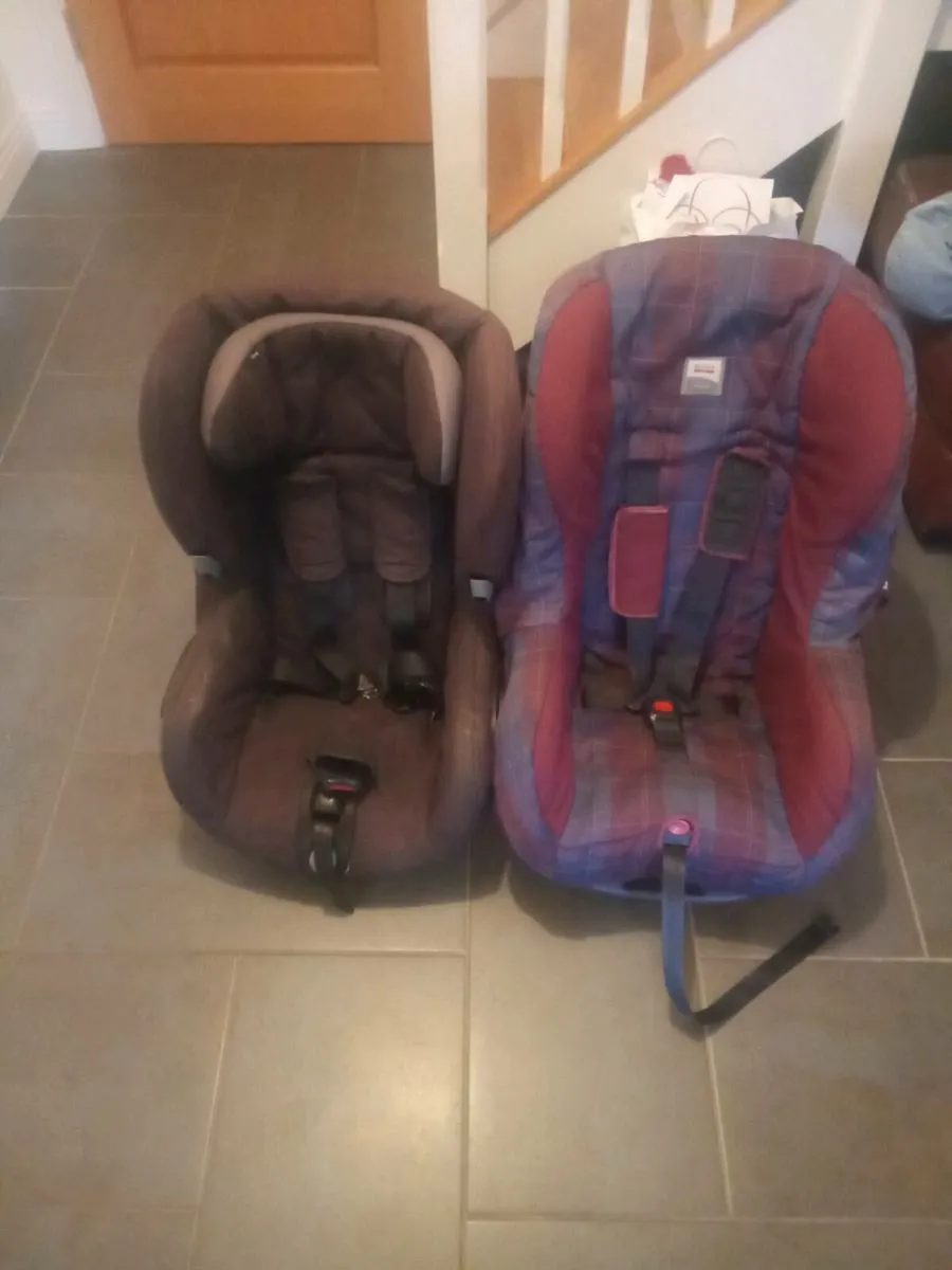 Car seats - Image 1