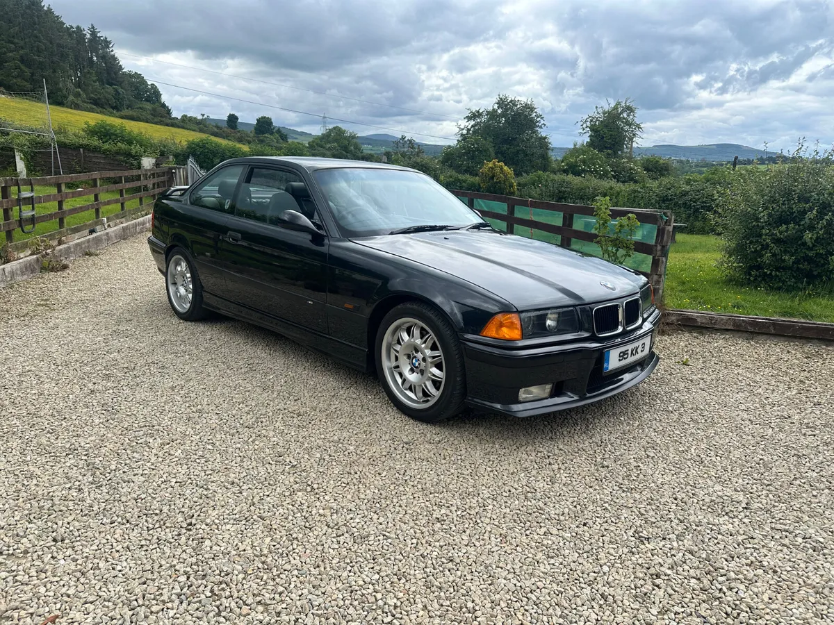 BMW M3 3.0 Manual 1995 - Image 1