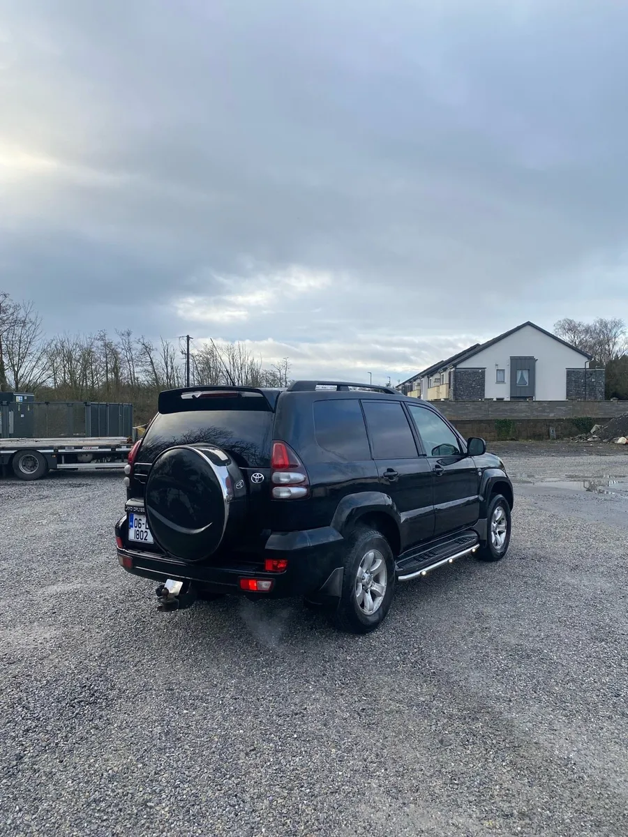 Toyota Landcruiser - Image 4