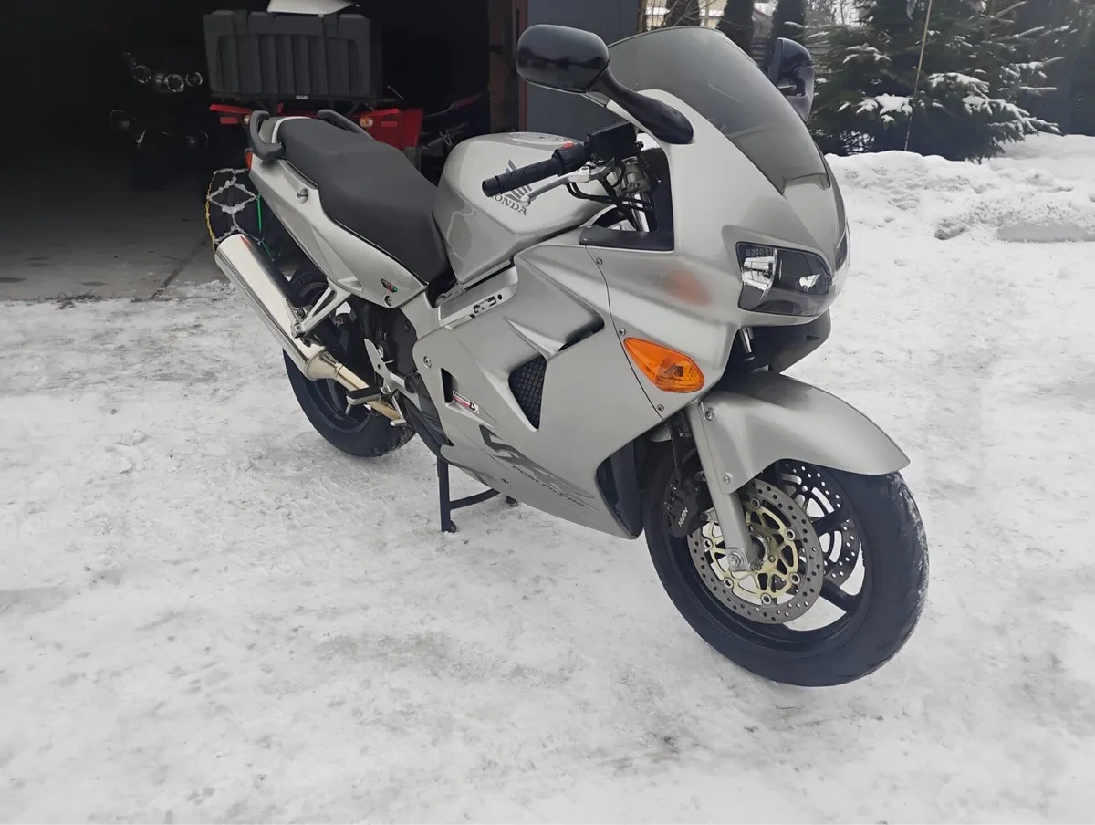 Honda vfr800 - 8419 miles Mint - Image 1