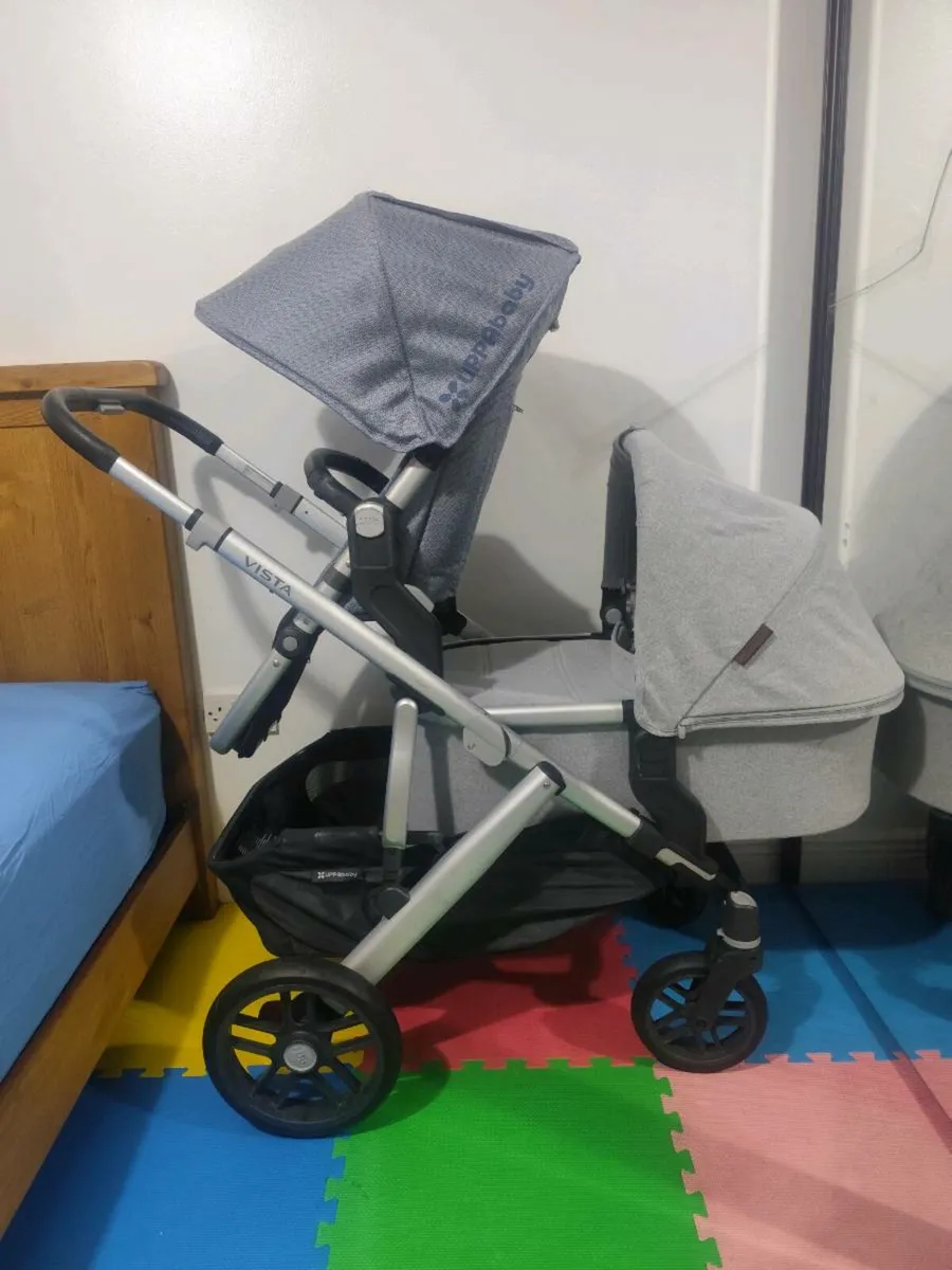Uppababy vista V2 travel system - Image 2