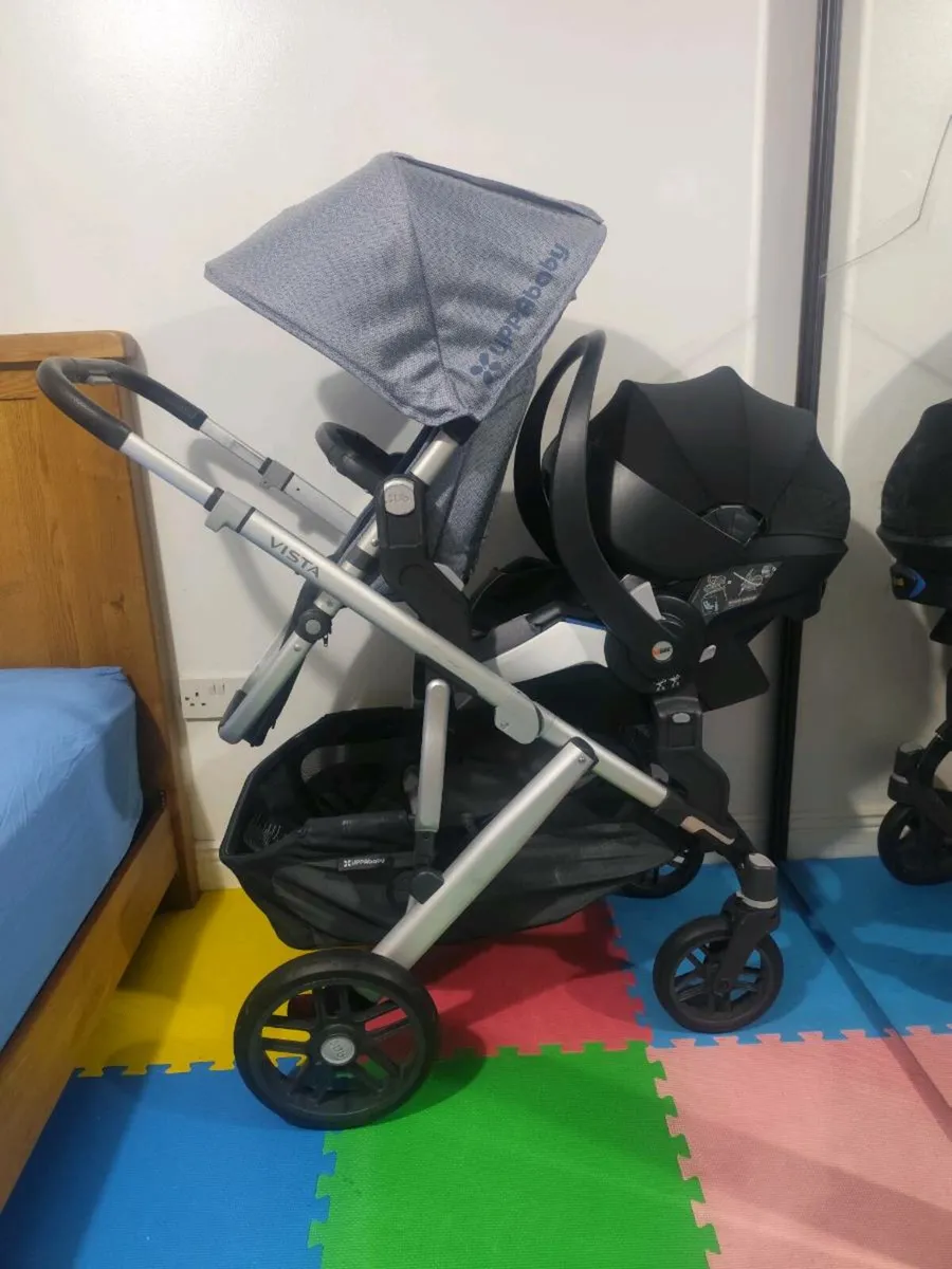 Uppababy vista V2 travel system - Image 3