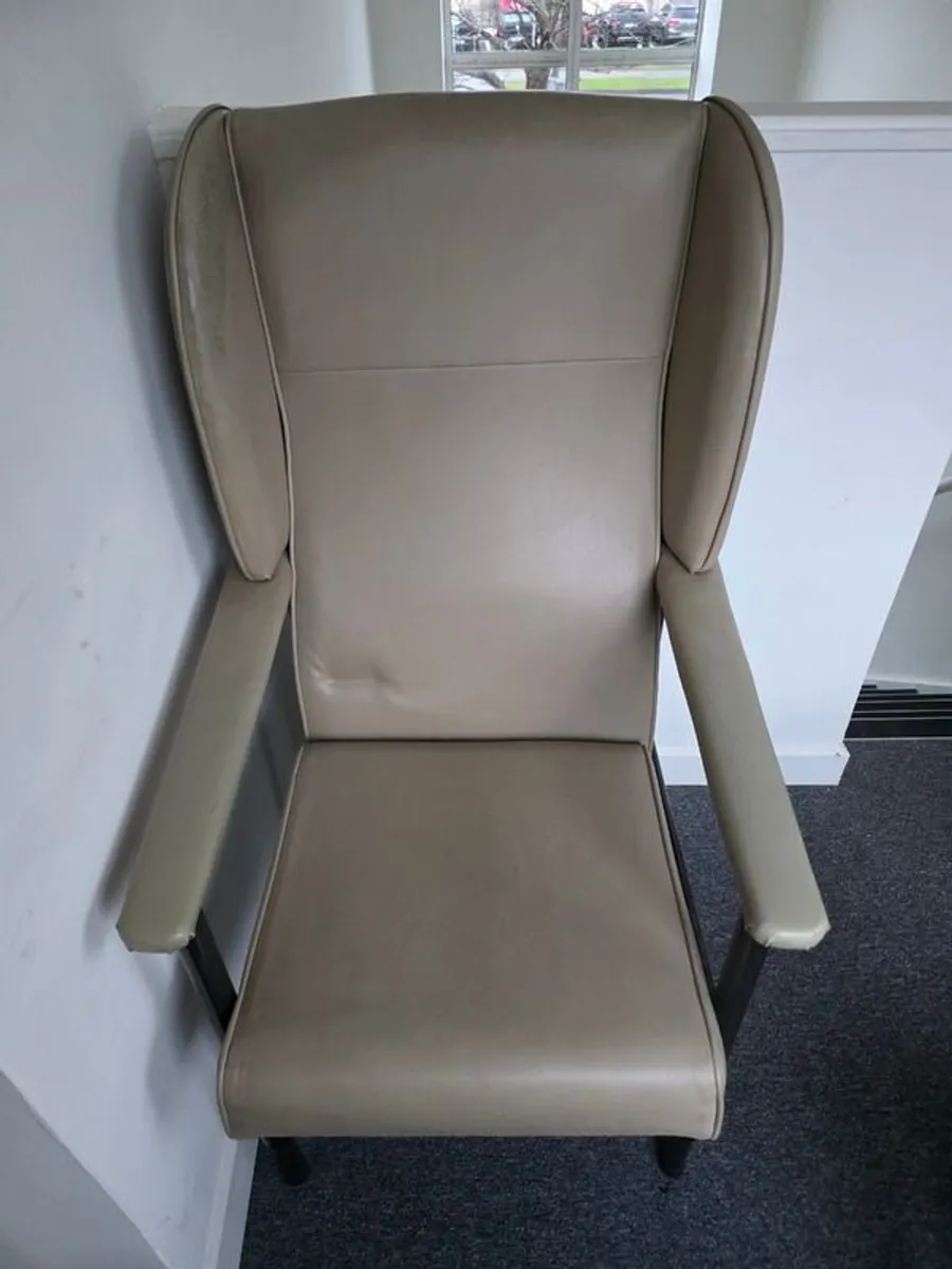 Orthopaedic (hip) chair - Image 2