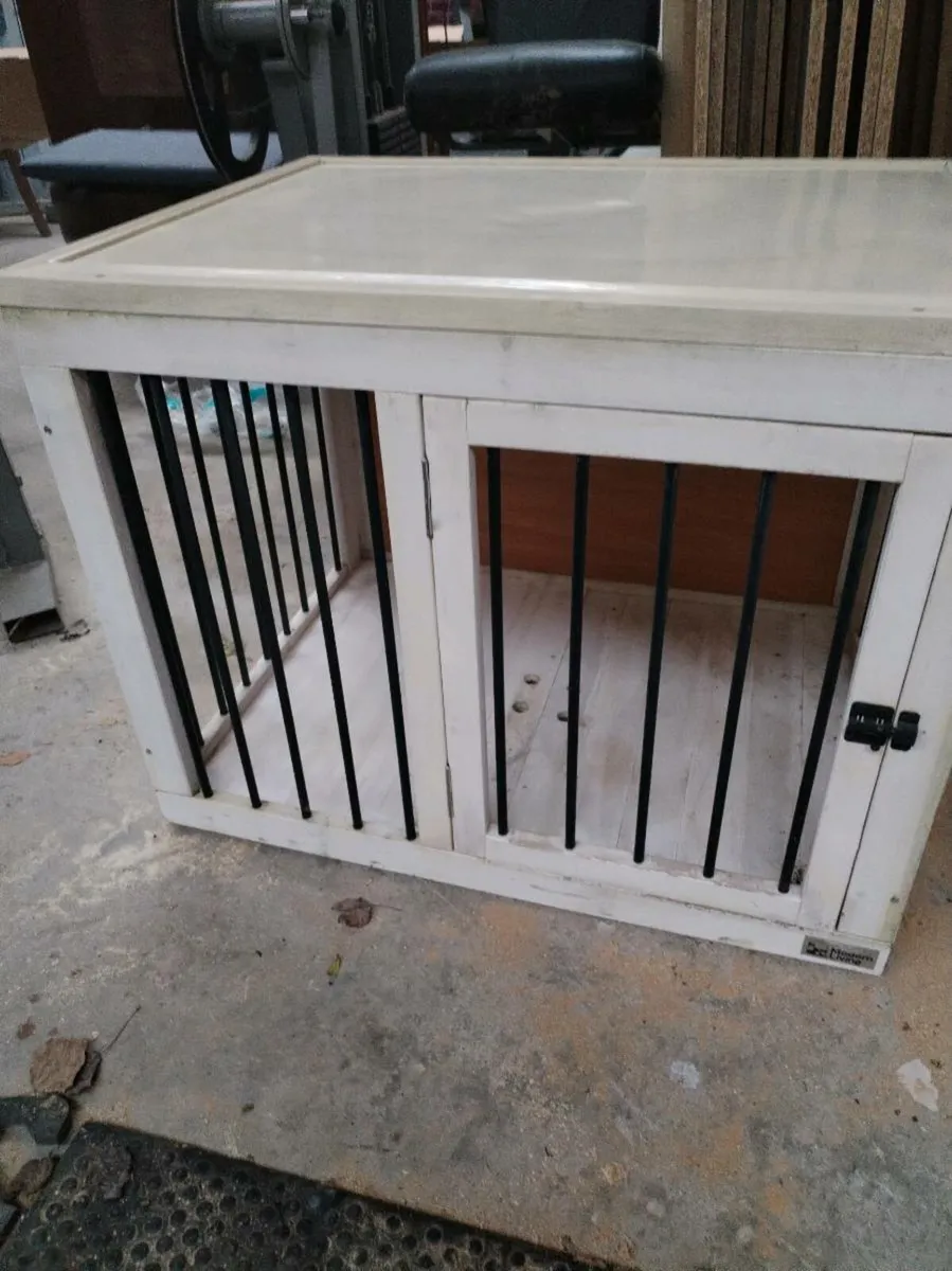 Dog kennel - Image 1
