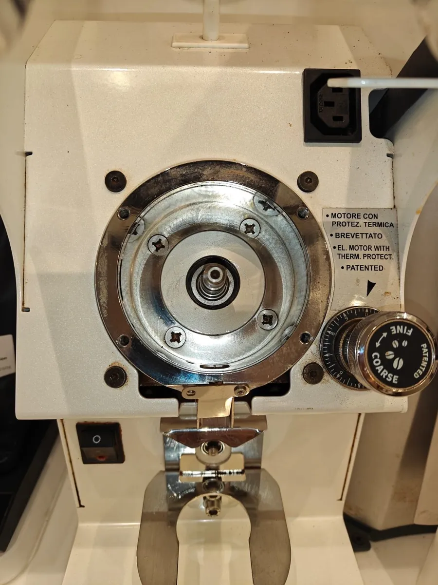 Mythos One Coffee Grinder - Image 3