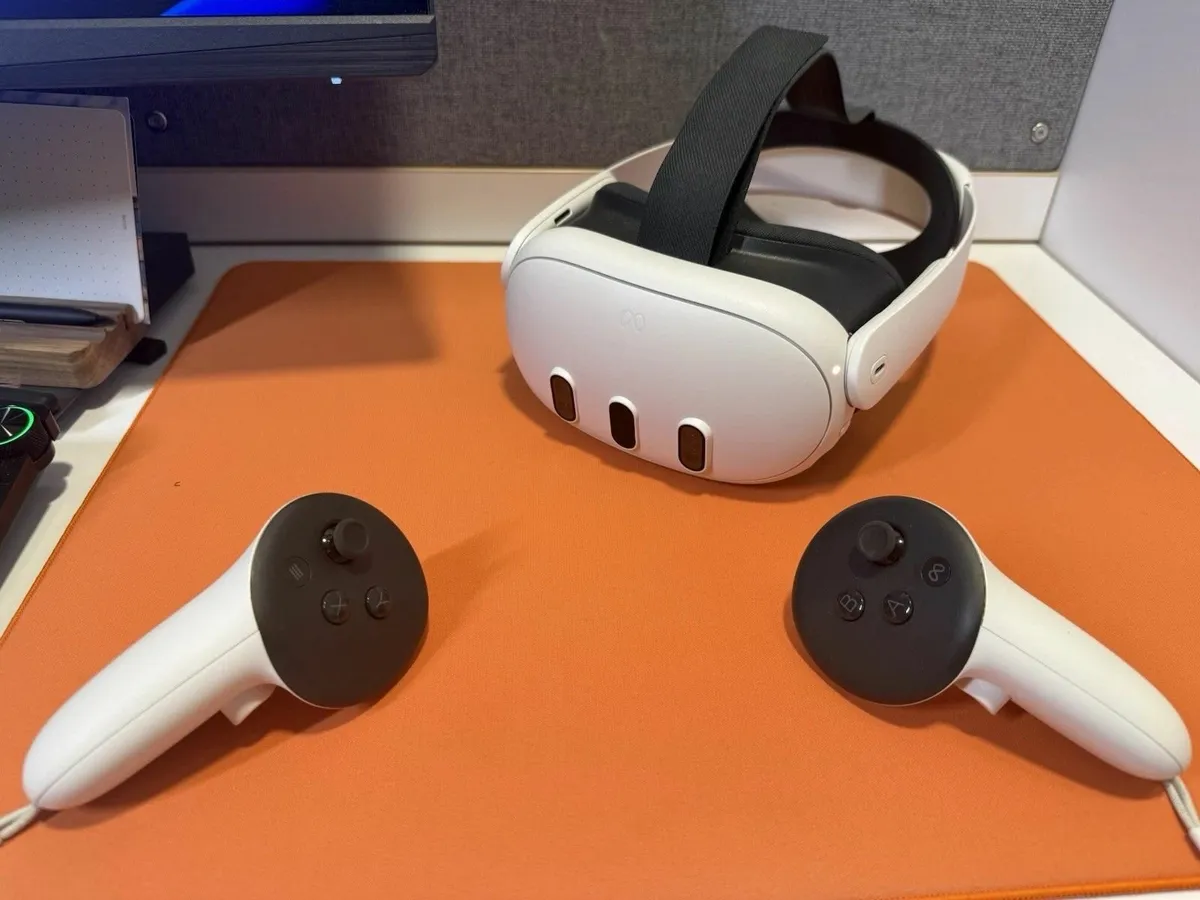 Meta Quest 3 512GB VR Headset with Elite Strap - Image 1