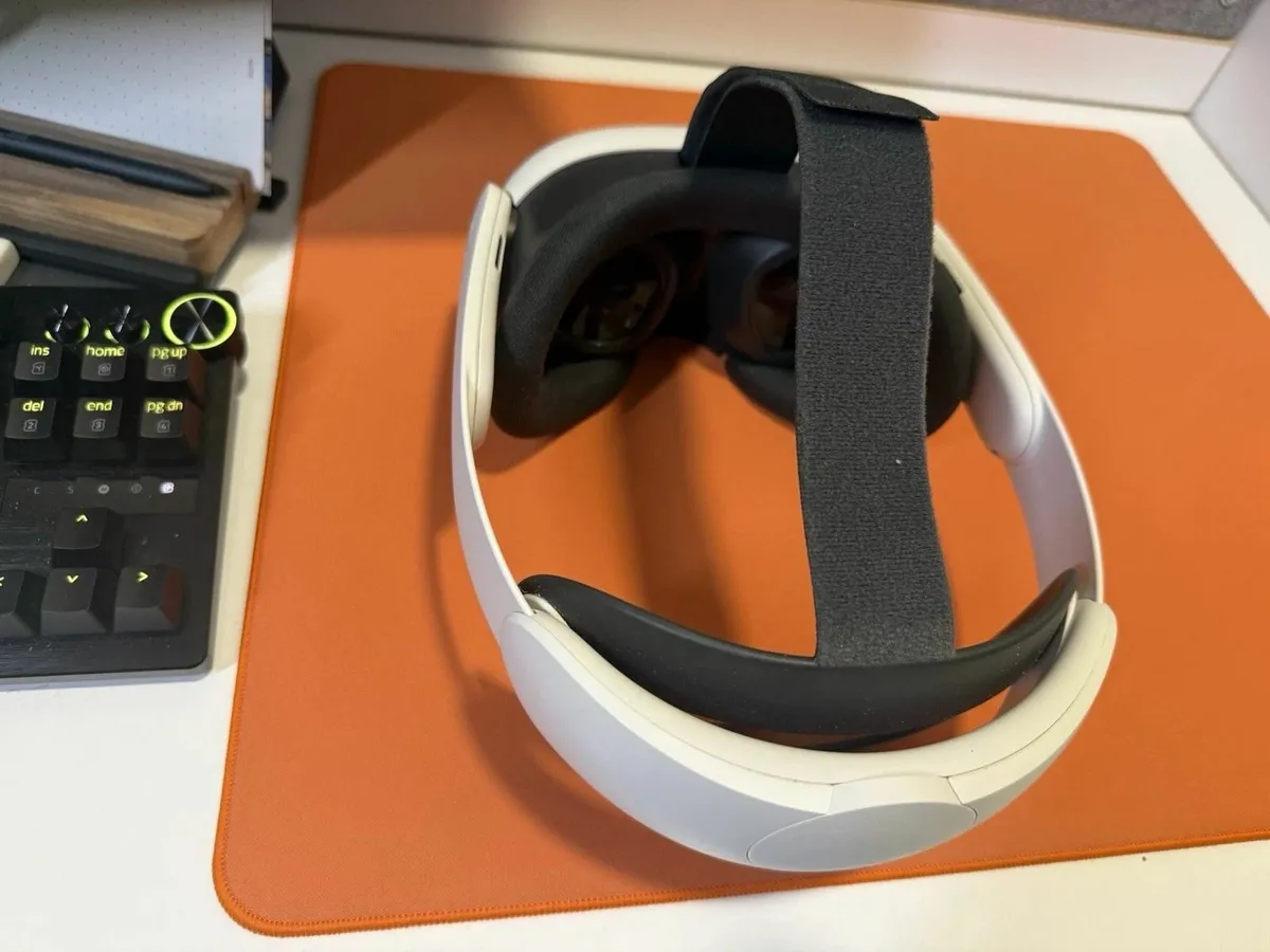 Meta Quest 3 512GB VR Headset with Elite Strap - Image 3