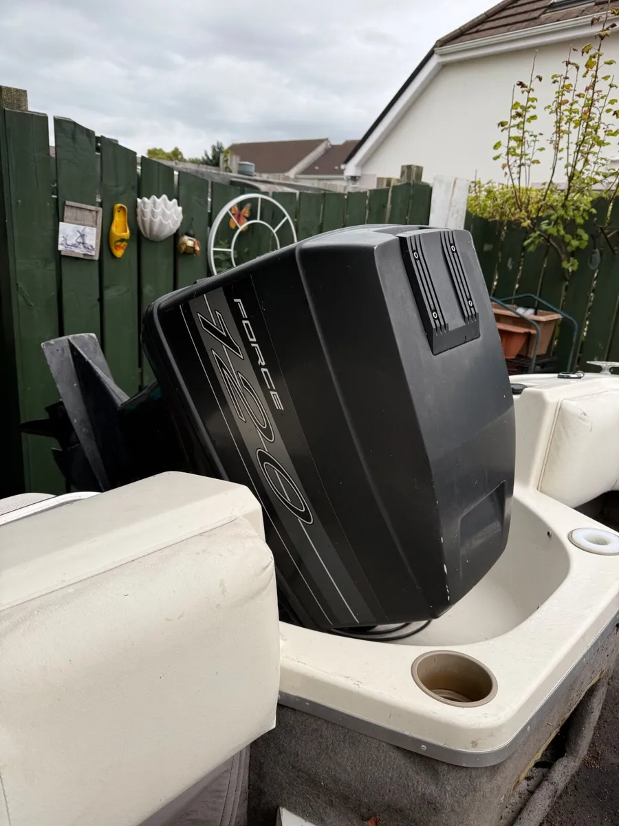 Bayliner 1700 Boat & Trailer - Image 4