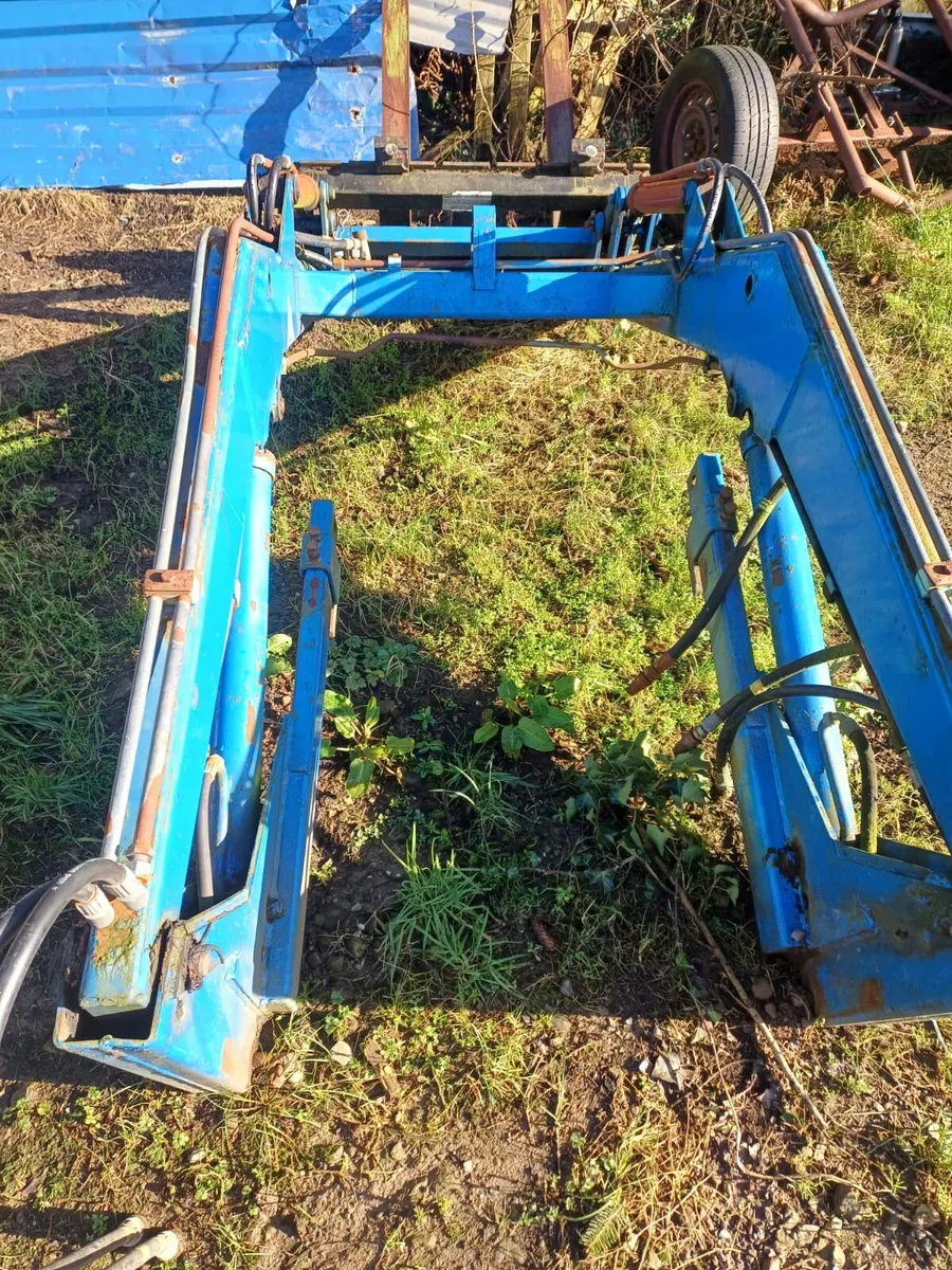 03 Tractor - Image 2