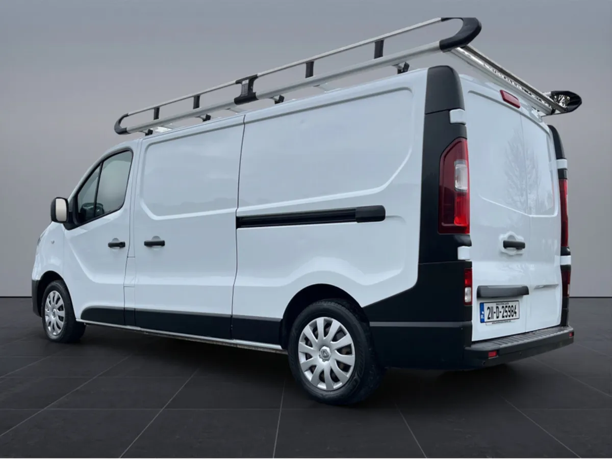 Renault Trafic LWB 120BHP LOW MILEAGE - Image 4