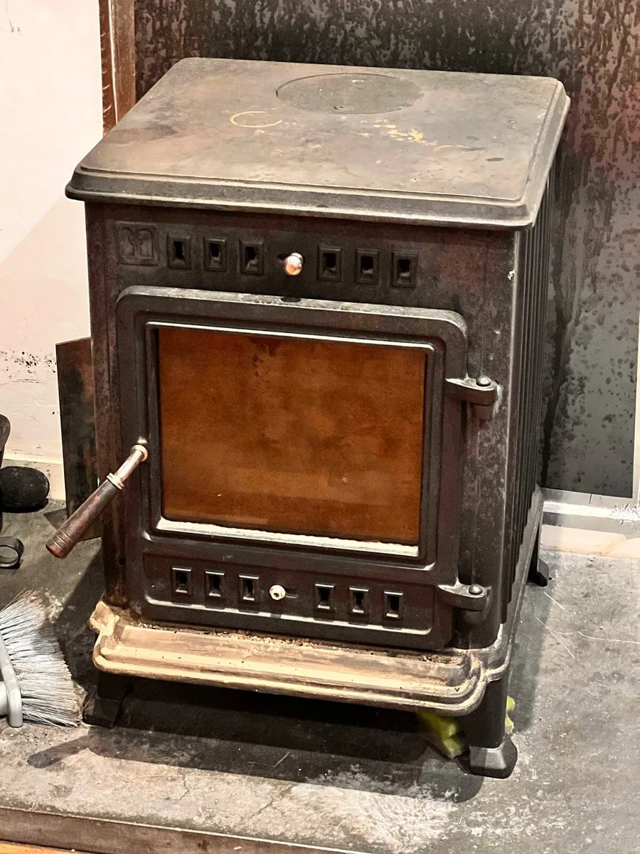 Stove - Image 1