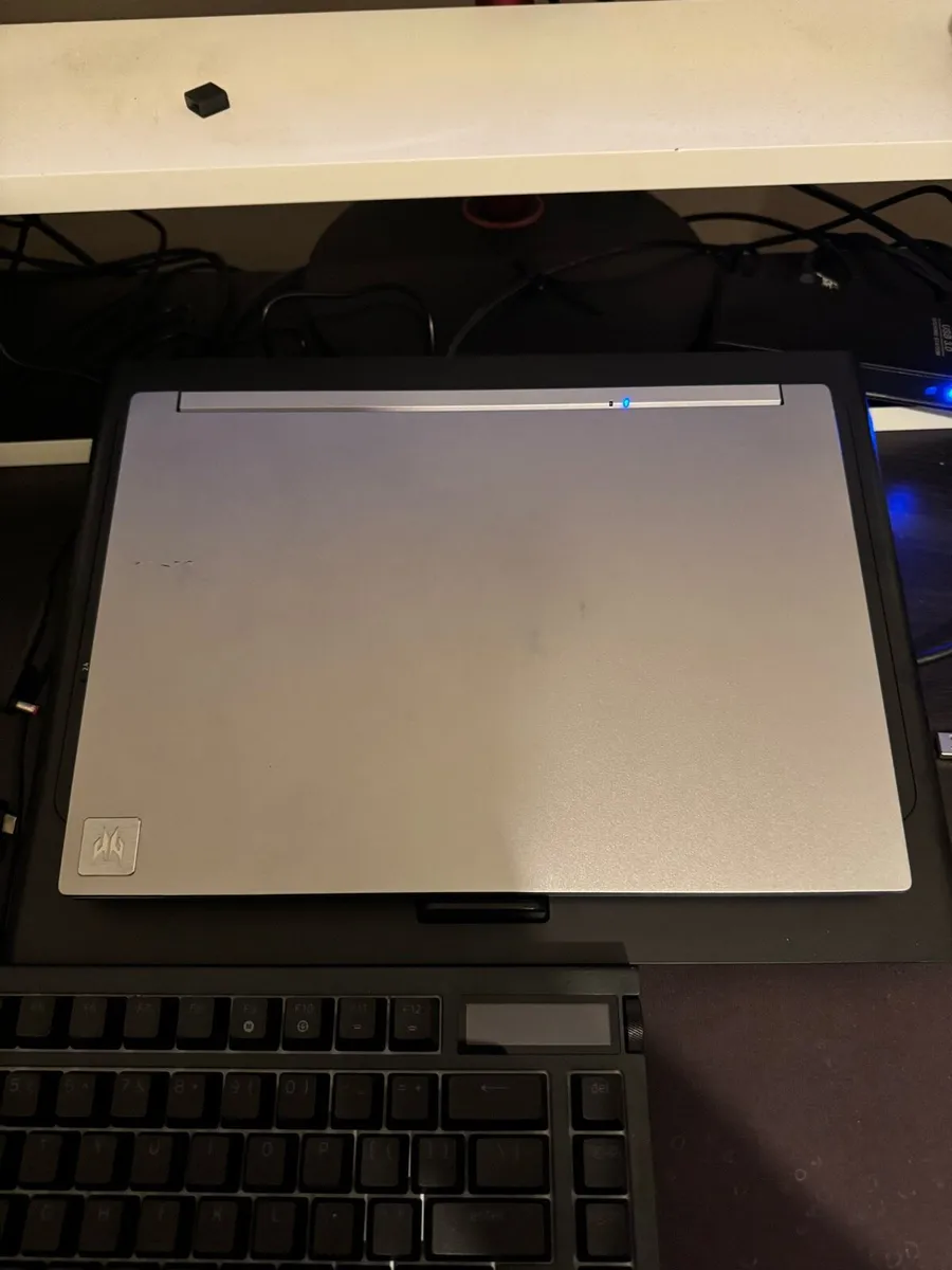 Acer Predator Triton 300 SE - Image 2