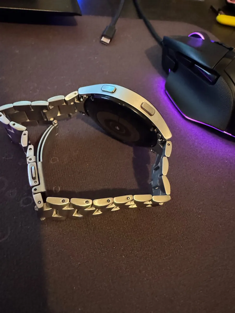 Galaxy Watch 4 (44mm) - Image 3