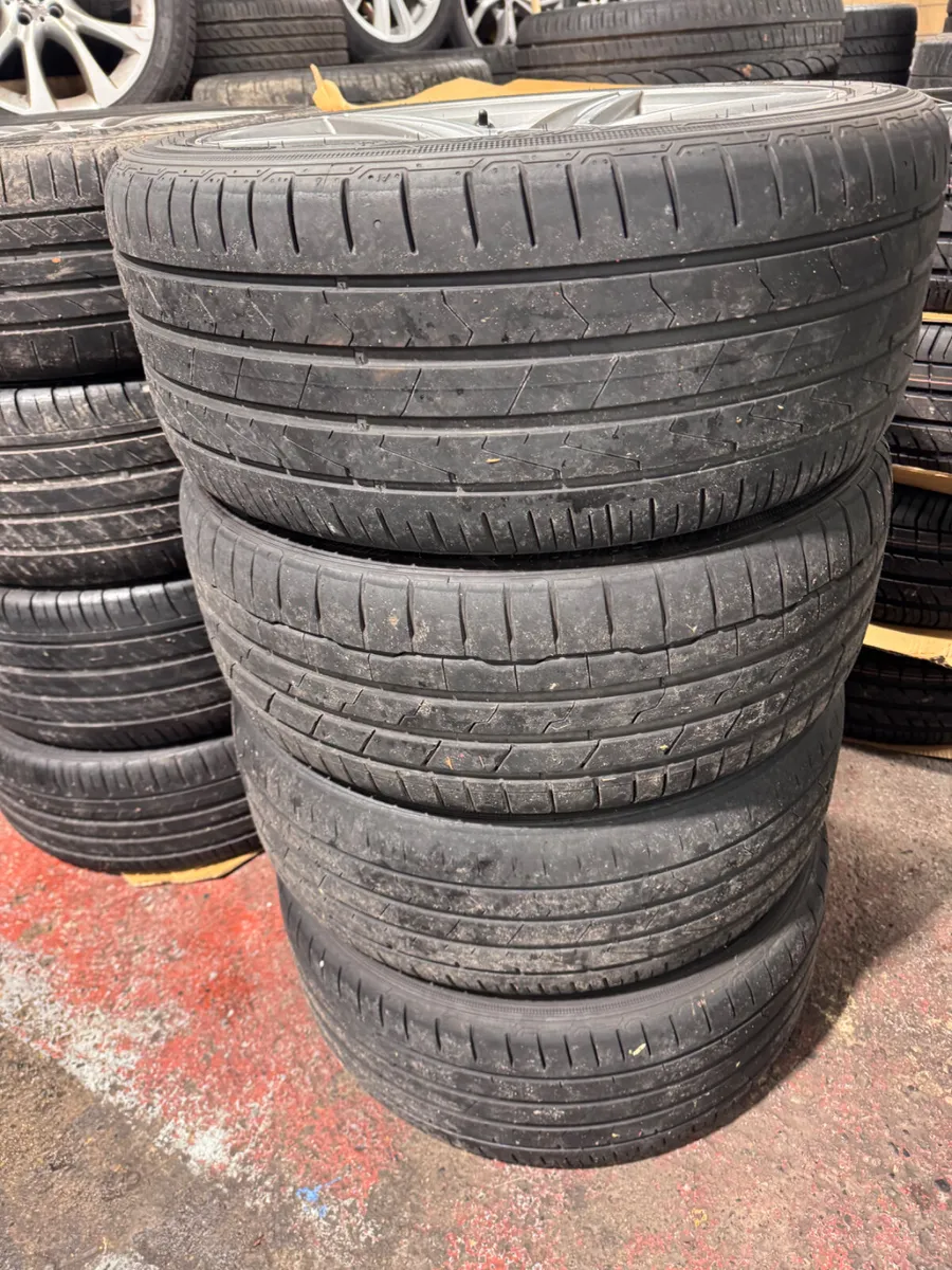 Mercedes C220 AMG Alloys - Image 2