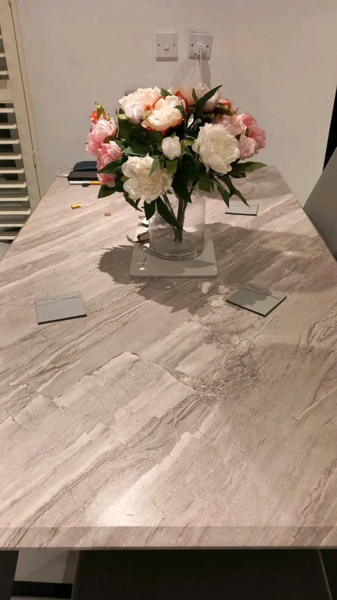 Dining room table - Image 3