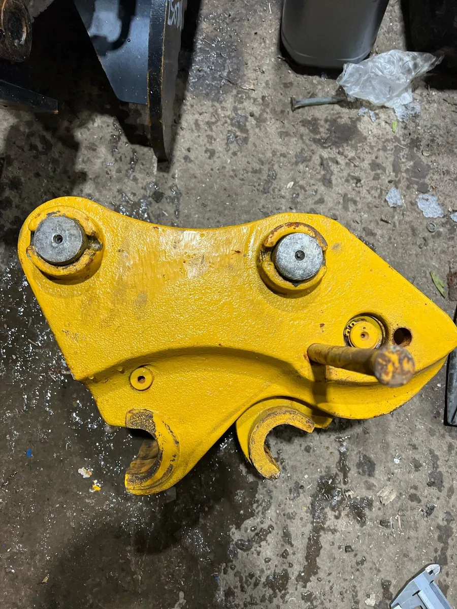 40mm pin Manual quick hitch - Image 2