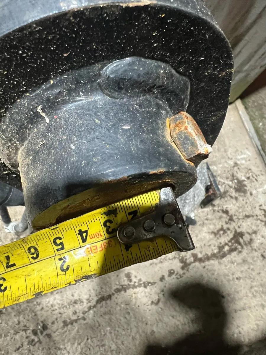 8-10ton hydraulic thumb - Image 2