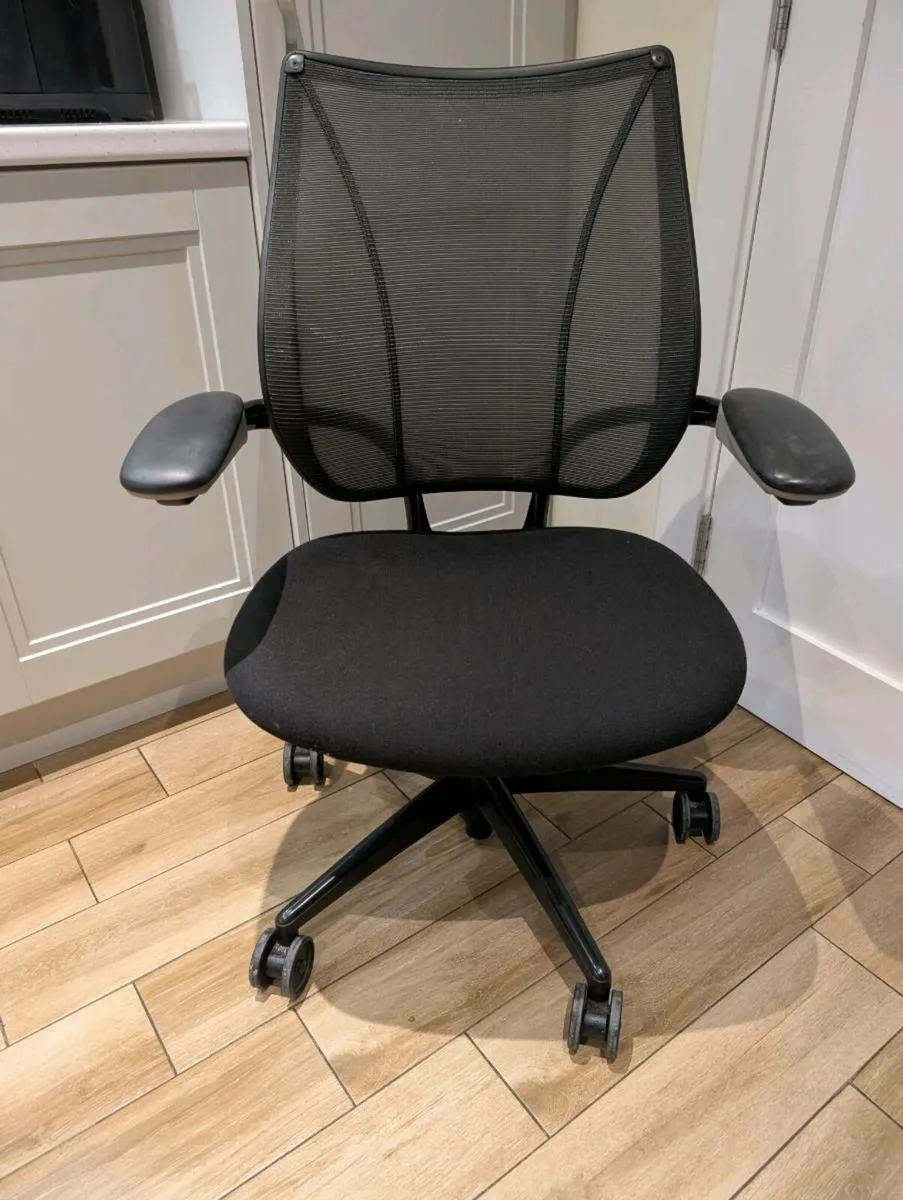 Ergonomic office chair - Image 3