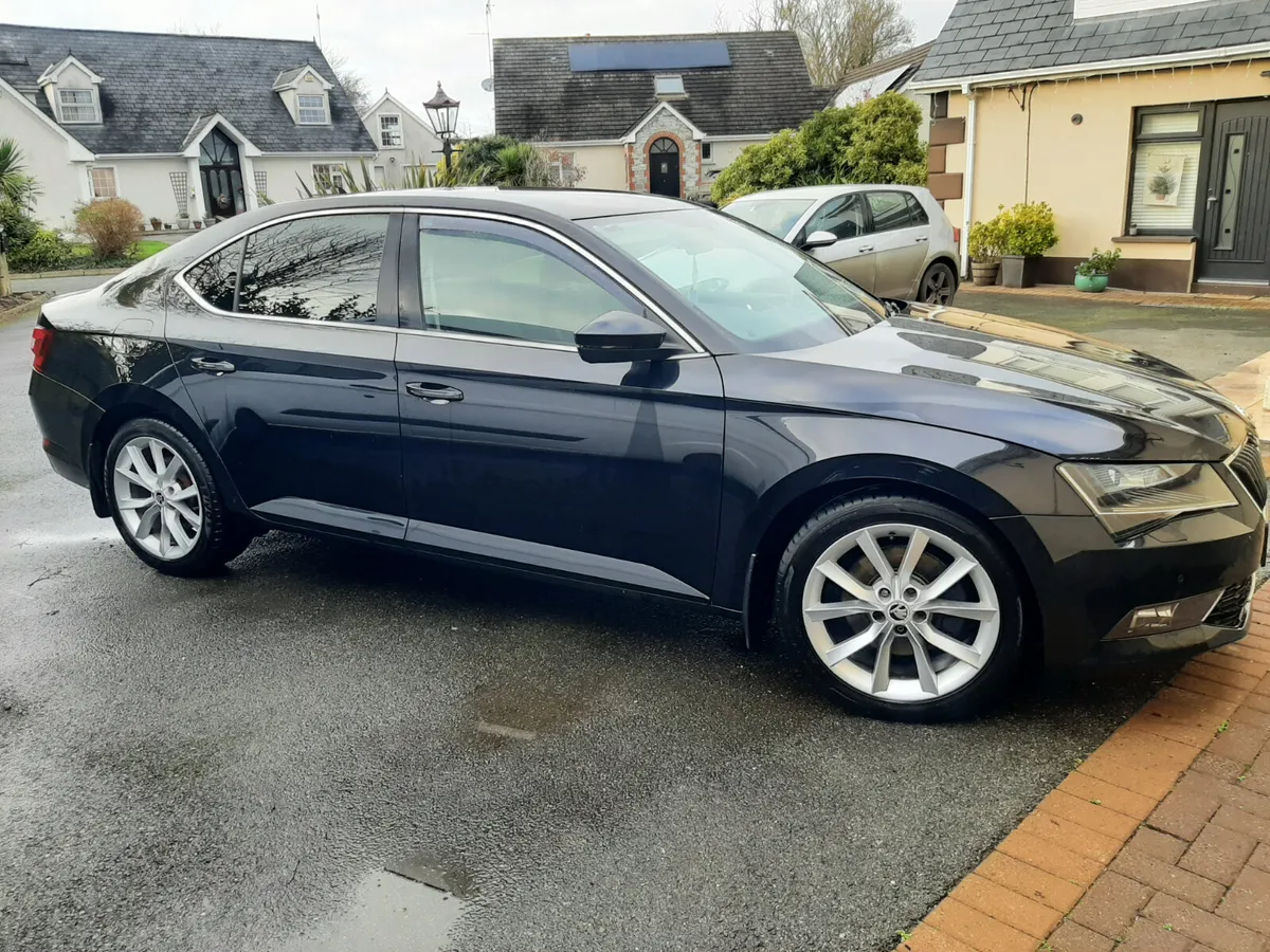 SKODA SUPERB STYLE, DSG AUTOMATIC - Image 2
