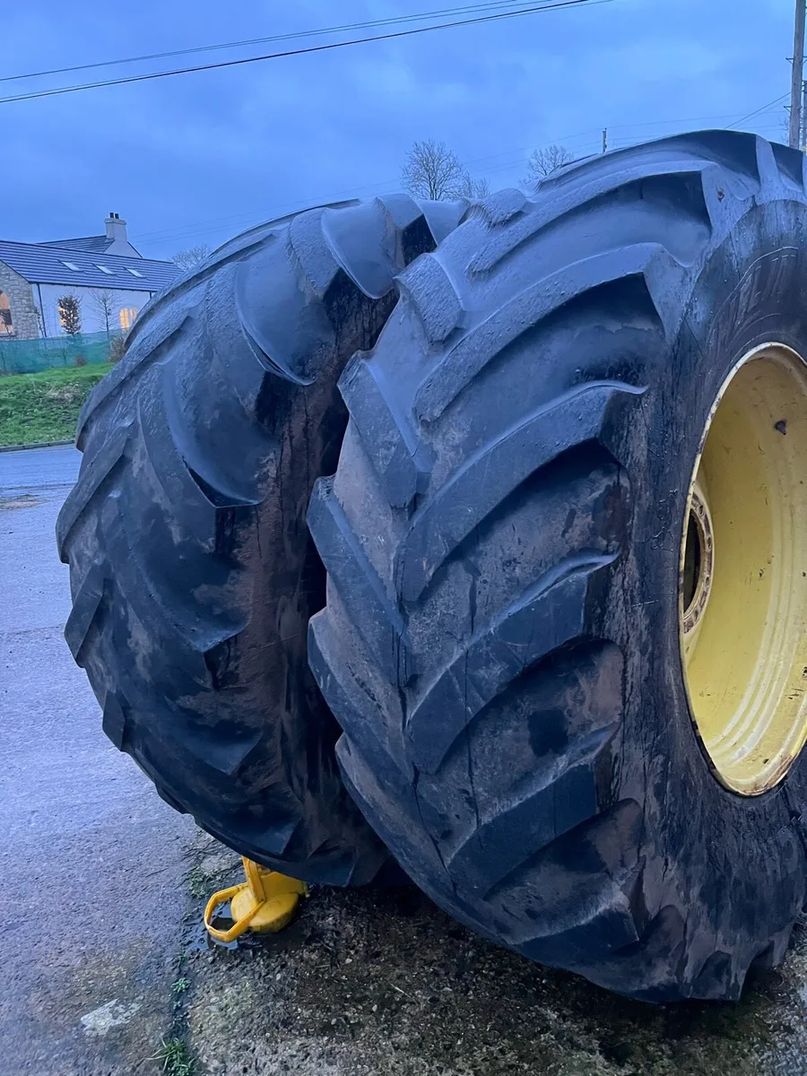 2 Michelin 650/85 R 38 tyres on John Deere rims - Image 2