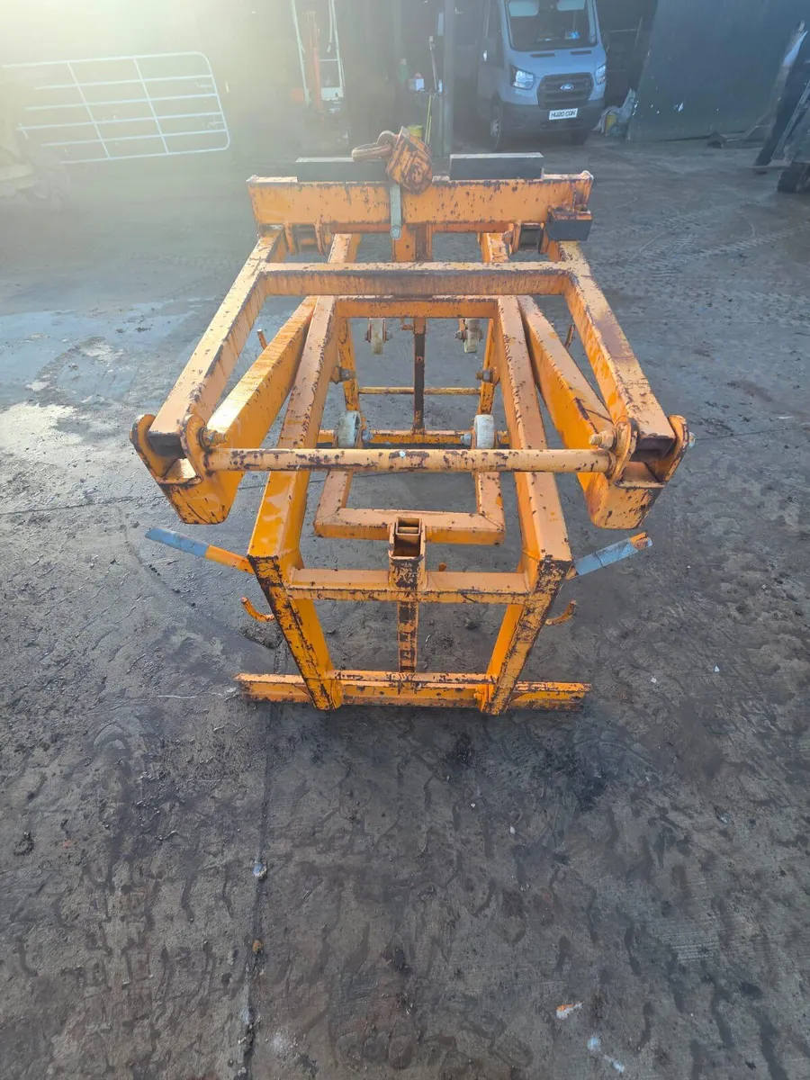 Eichenger Large Block Grab - SWL 1,800KG - Image 3