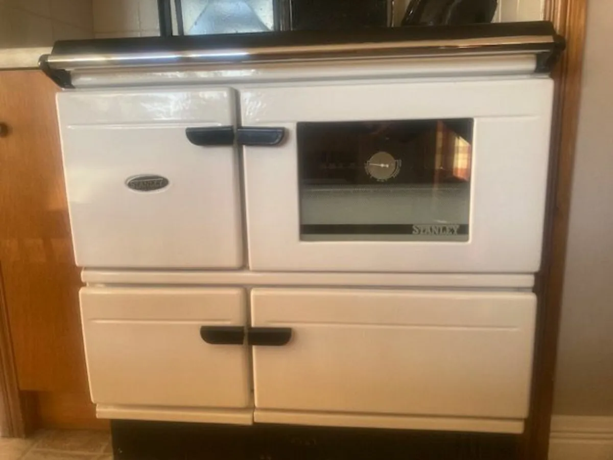 Stanley oil cooker - Image 1