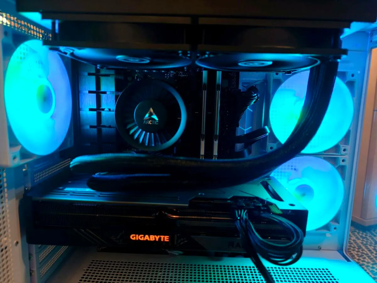 Gaming PC - Ryzen 9600X | RX 7800 XT | 32GB | 2TB - Image 1