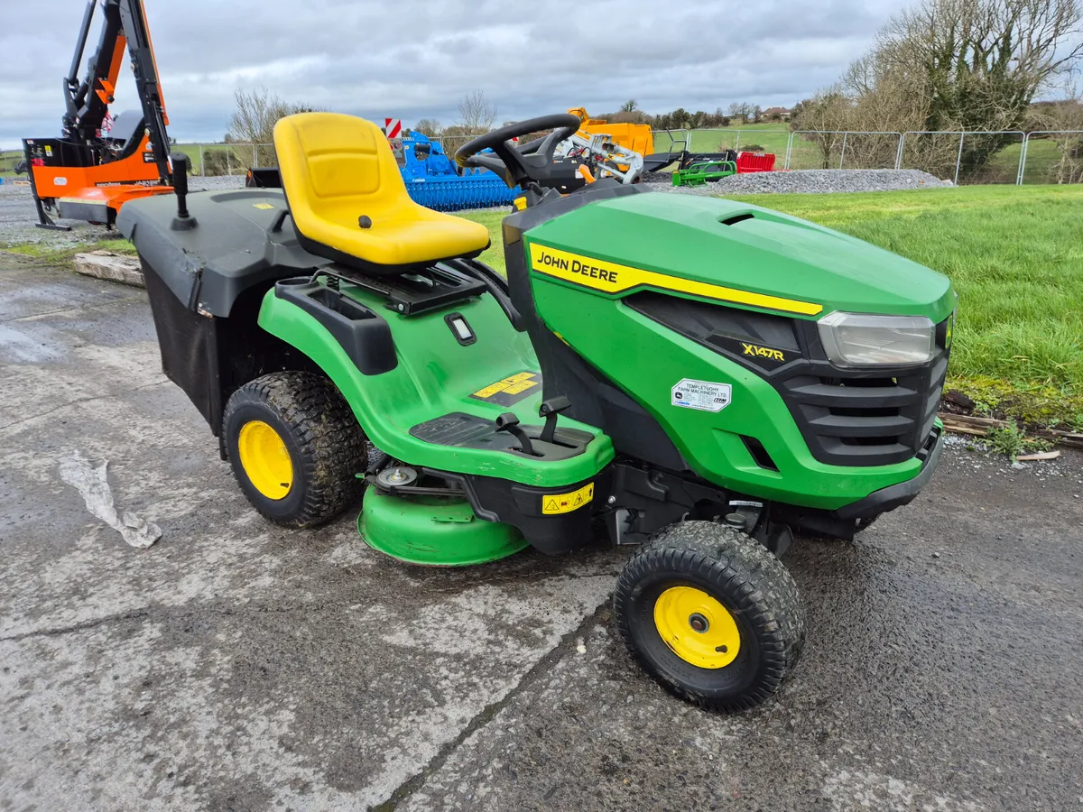 John Deere X147R 2023 - Image 1