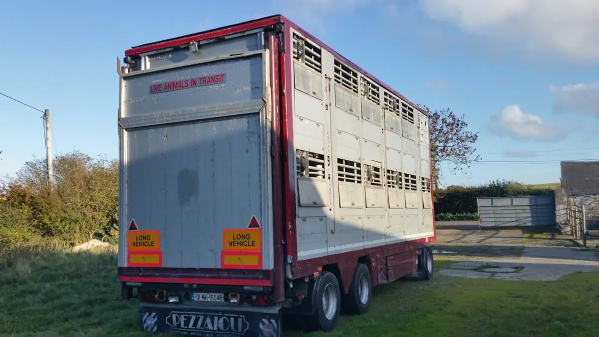 Livestock trailer for sale - Image 1