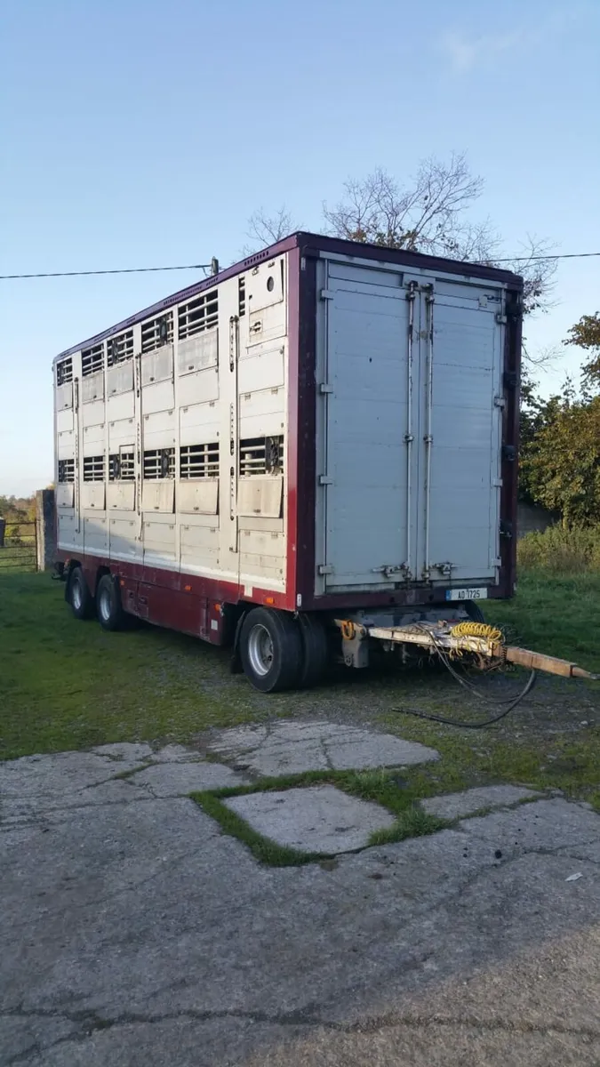 Livestock trailer for sale - Image 2