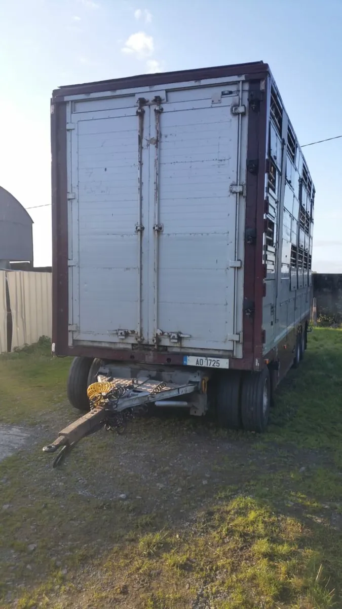 Livestock trailer for sale - Image 3