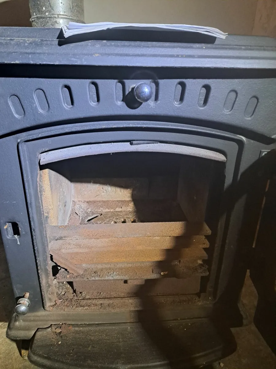Stove - Image 1