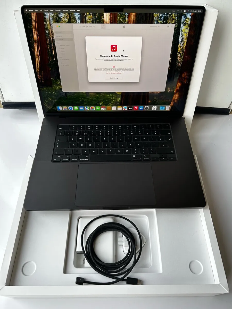 Apple MacBook Pro M3 16″ – 18GB RAM – 1TB SSD - Image 2