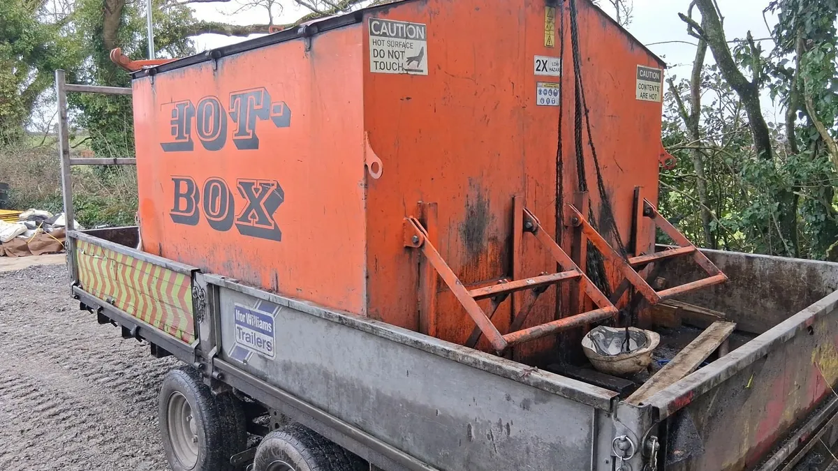 Hotbox with trailer - Image 1