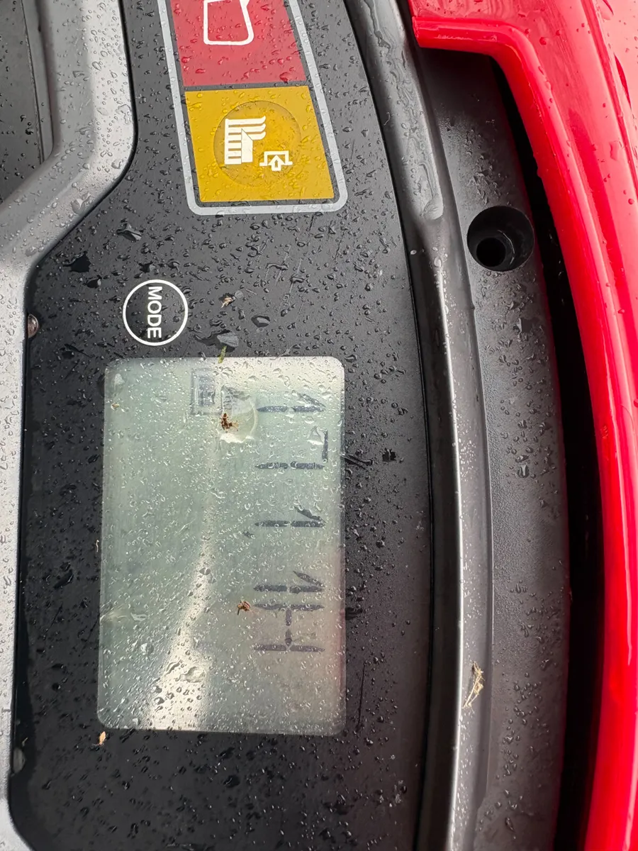 Castelgarden XT200HD Ride On Mower - Image 3