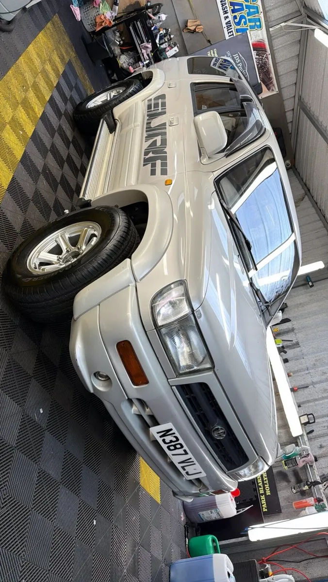 Toyota Hilux Surf KZN185 - Image 1
