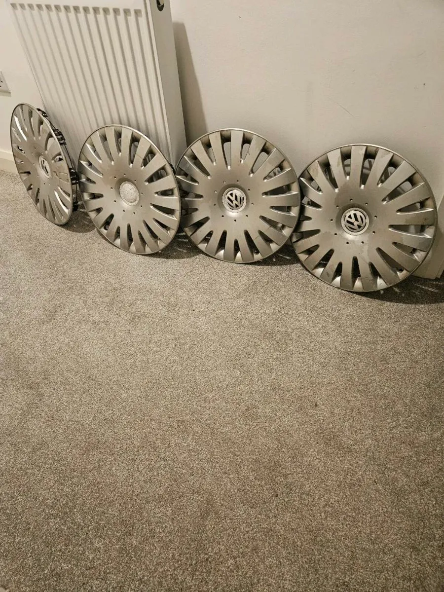 Volkswagen 16 wheel covers - Image 2