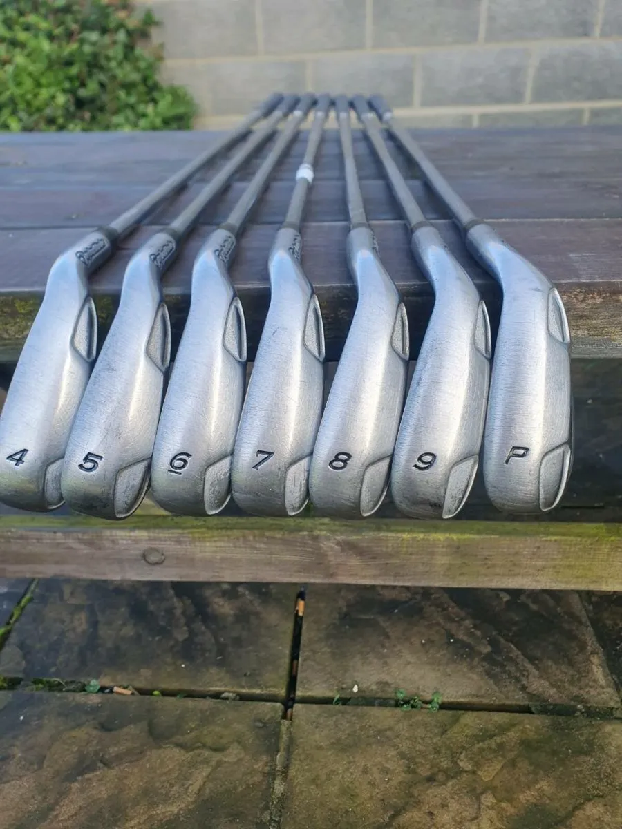 Spotless taylormade burner plus irons - Image 2