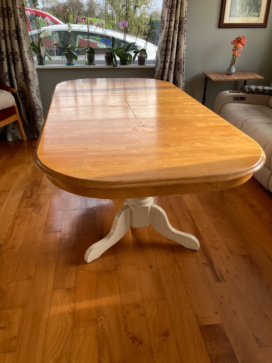 Dining room table - Image 2