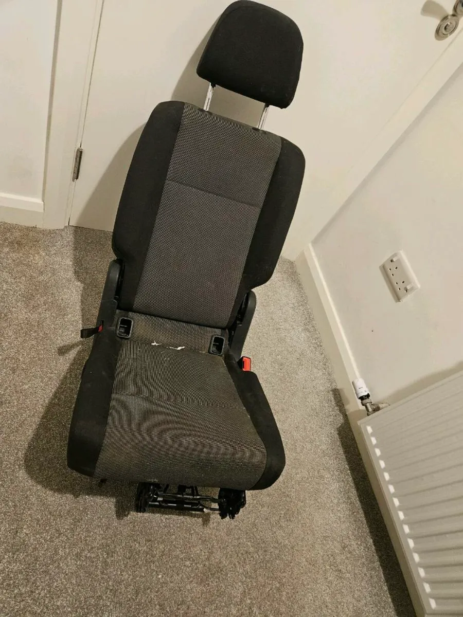 Volkswagen caddy rear seat(single) - Image 3