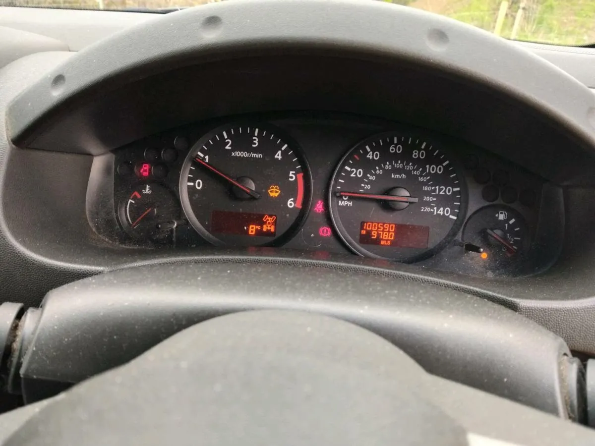 Nissan novara 4x4 - Image 3