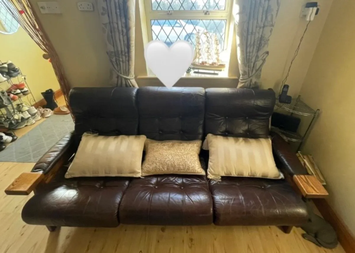 3 seater and 2 seater sofa - Image 4