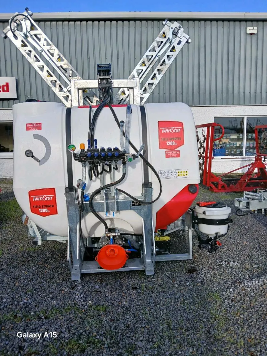 TWIN STAR 1200 LT SPRAYER. - Image 1